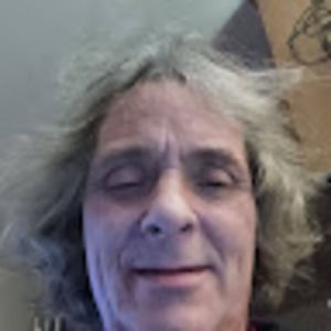 Meet your Posher, Leslie